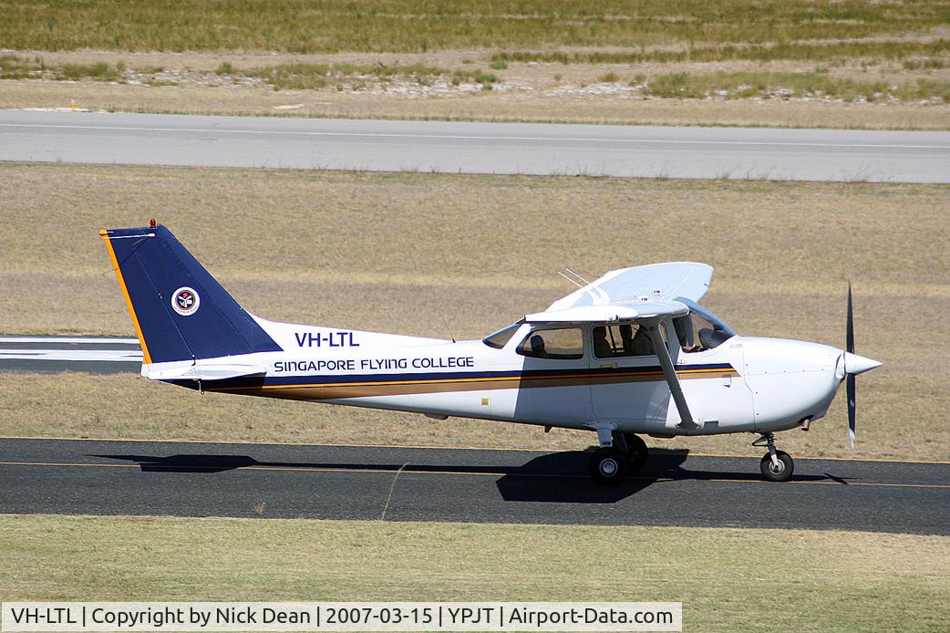 VH-LTL, 2002 Cessna 172R C/N 17281140, .