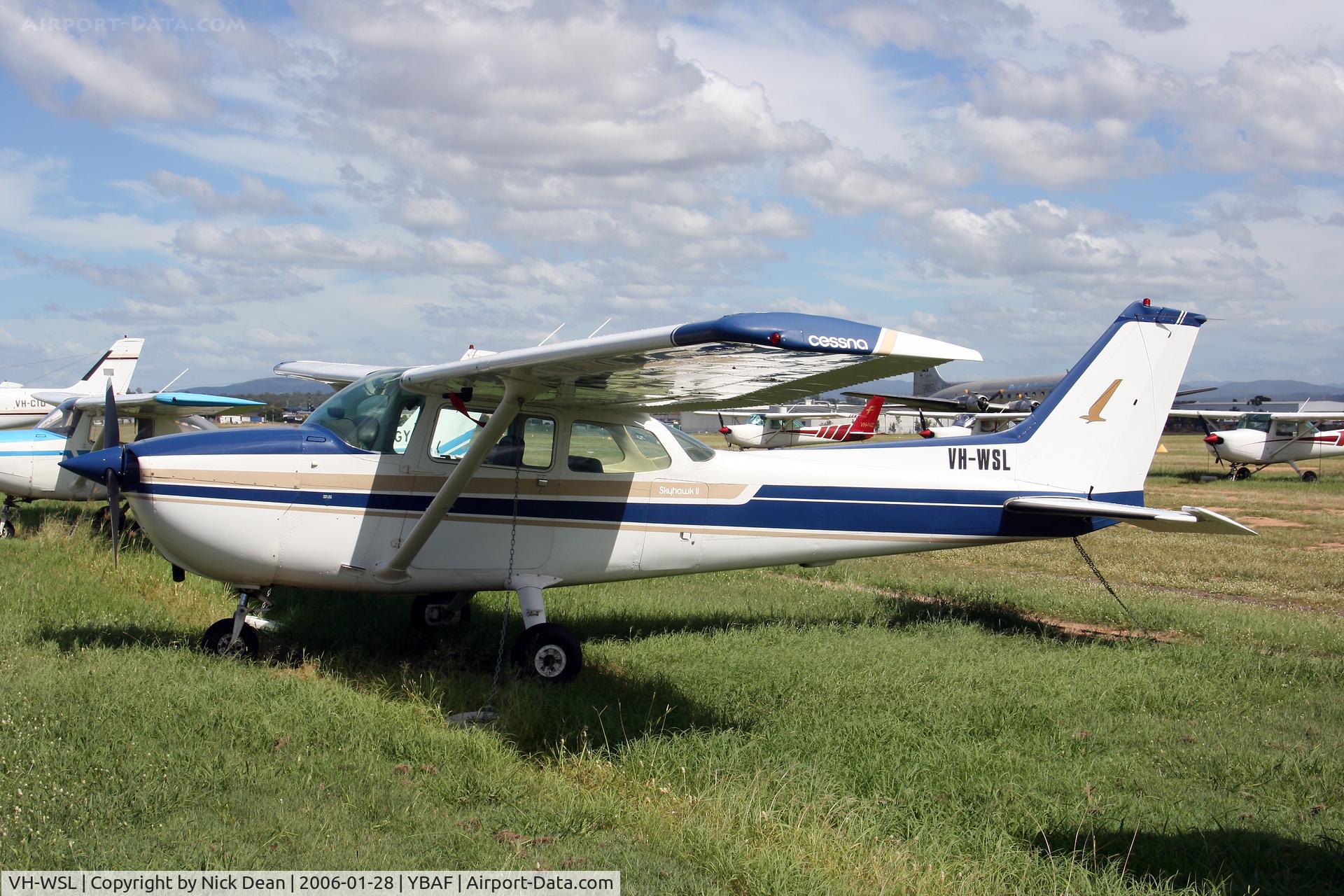 VH-WSL, 1977 Cessna 172N C/N 17269662, /