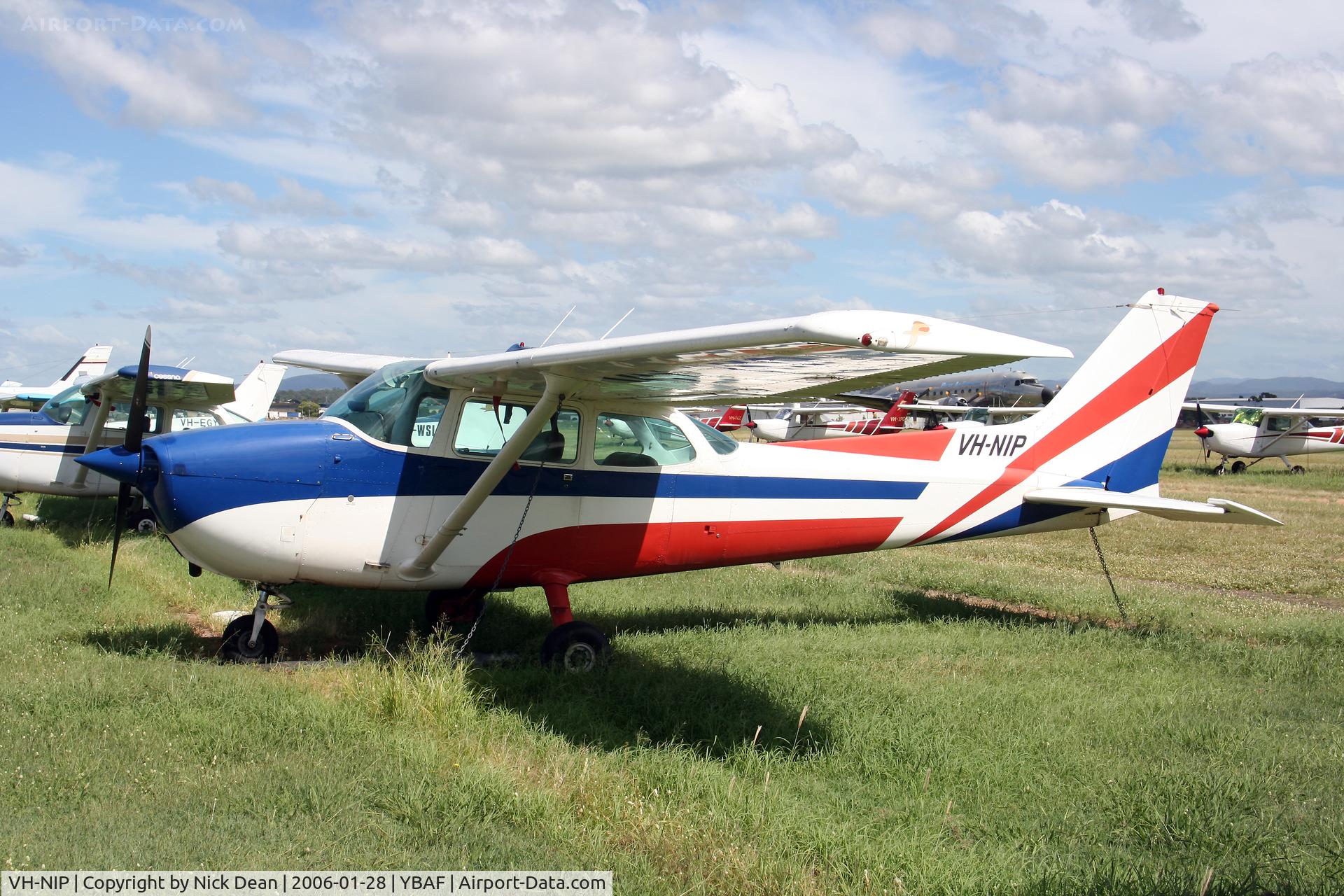 VH-NIP, Cessna 172M C/N 17266917, /