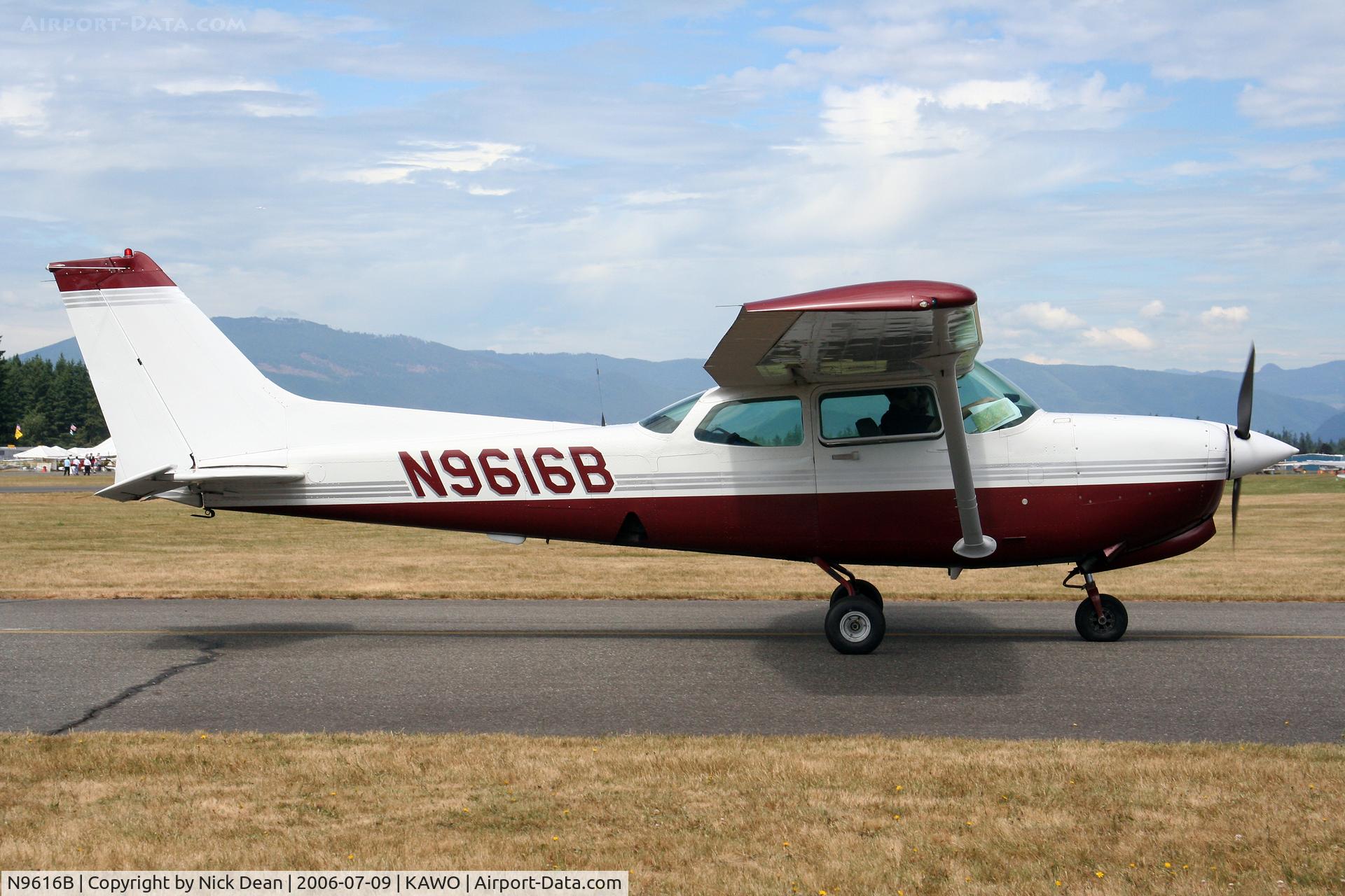 N9616B, 1981 Cessna 172RG Cutlass RG C/N 172RG0921, .