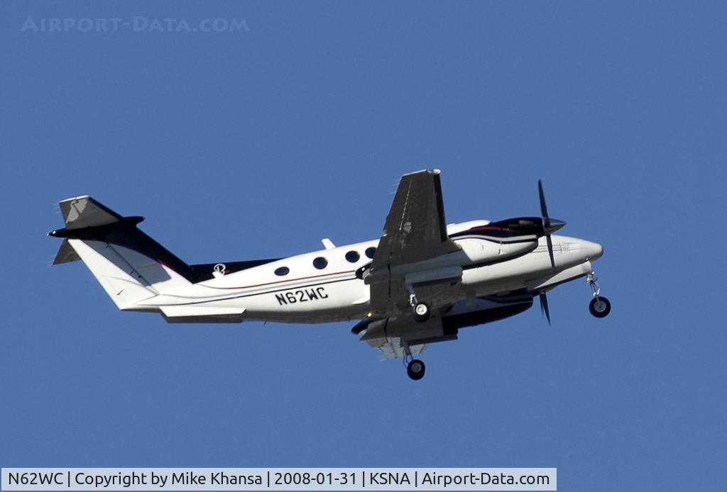 N62WC, 1989 Beech B200 King Air C/N BB-1326, Beech B200 climbing up on a gorgeous day.