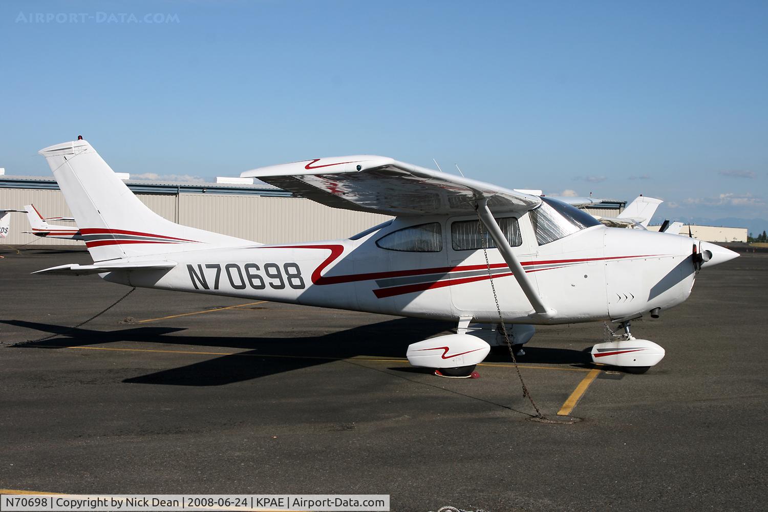 N70698, 1968 Cessna 182M Skylane C/N 18259363, KPAE