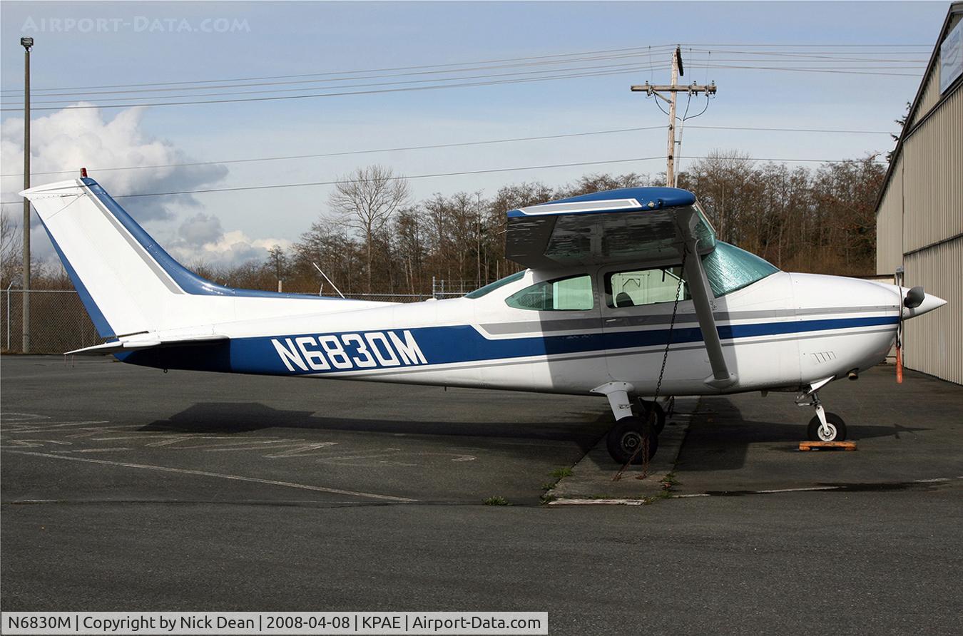N6830M, 1975 Cessna 182P Skylane C/N 18263850, /