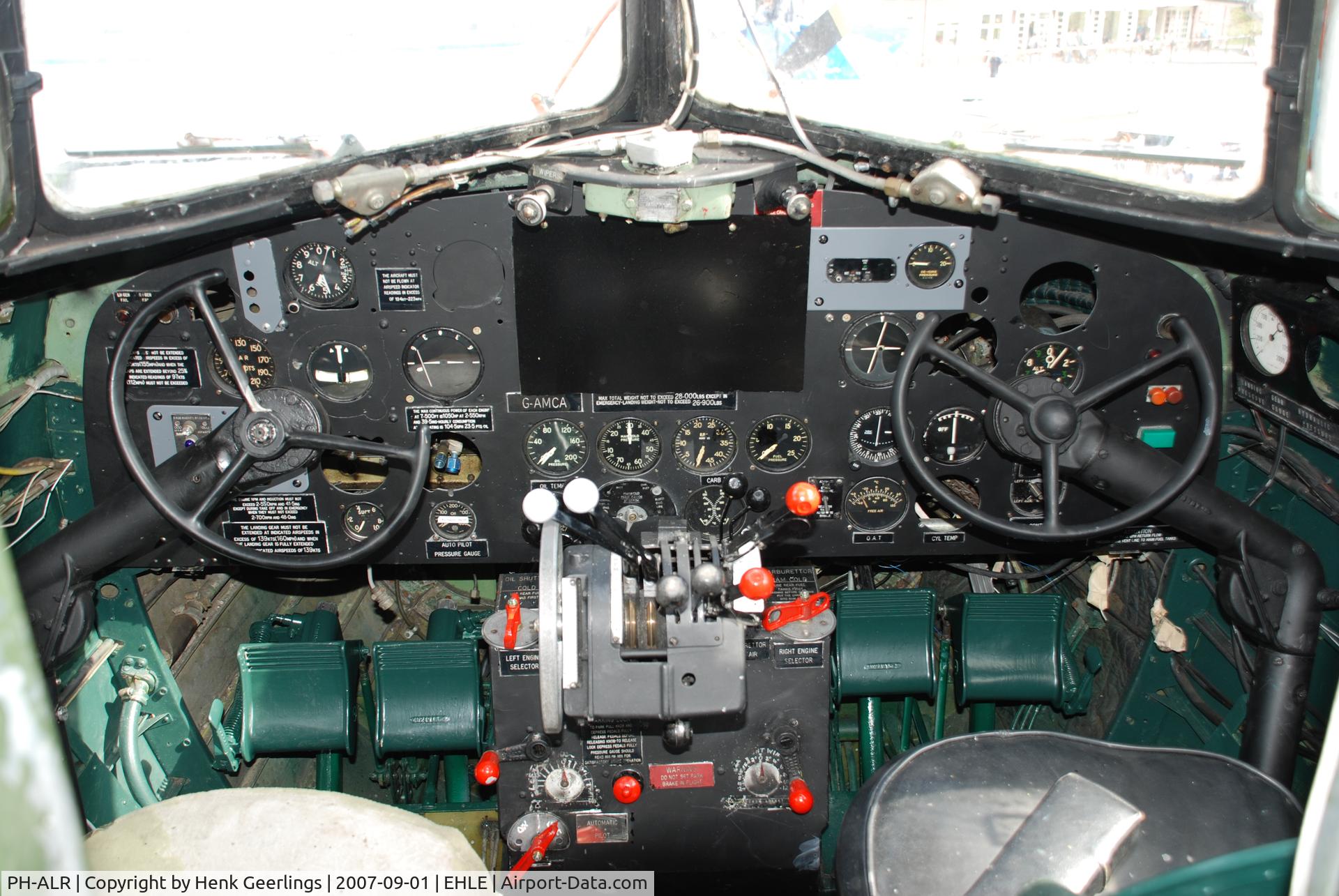 PH-ALR, 1945 Douglas DC-3C-R-1830-90C (C-47B) C/N 32966, Cockpit