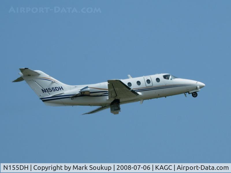 N155DH, 1992 Beech 400A Beechjet C/N RK-36, N155DH Leaving KAGC