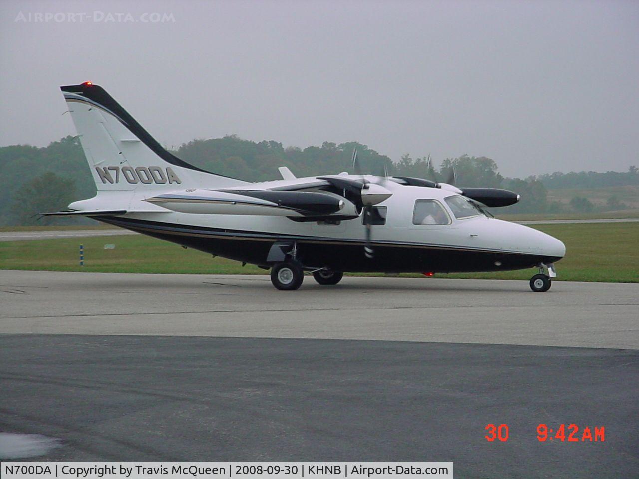 N700DA, 1969 Mitsubishi MU-2B-20 C/N 140, Taxing to runway 27...