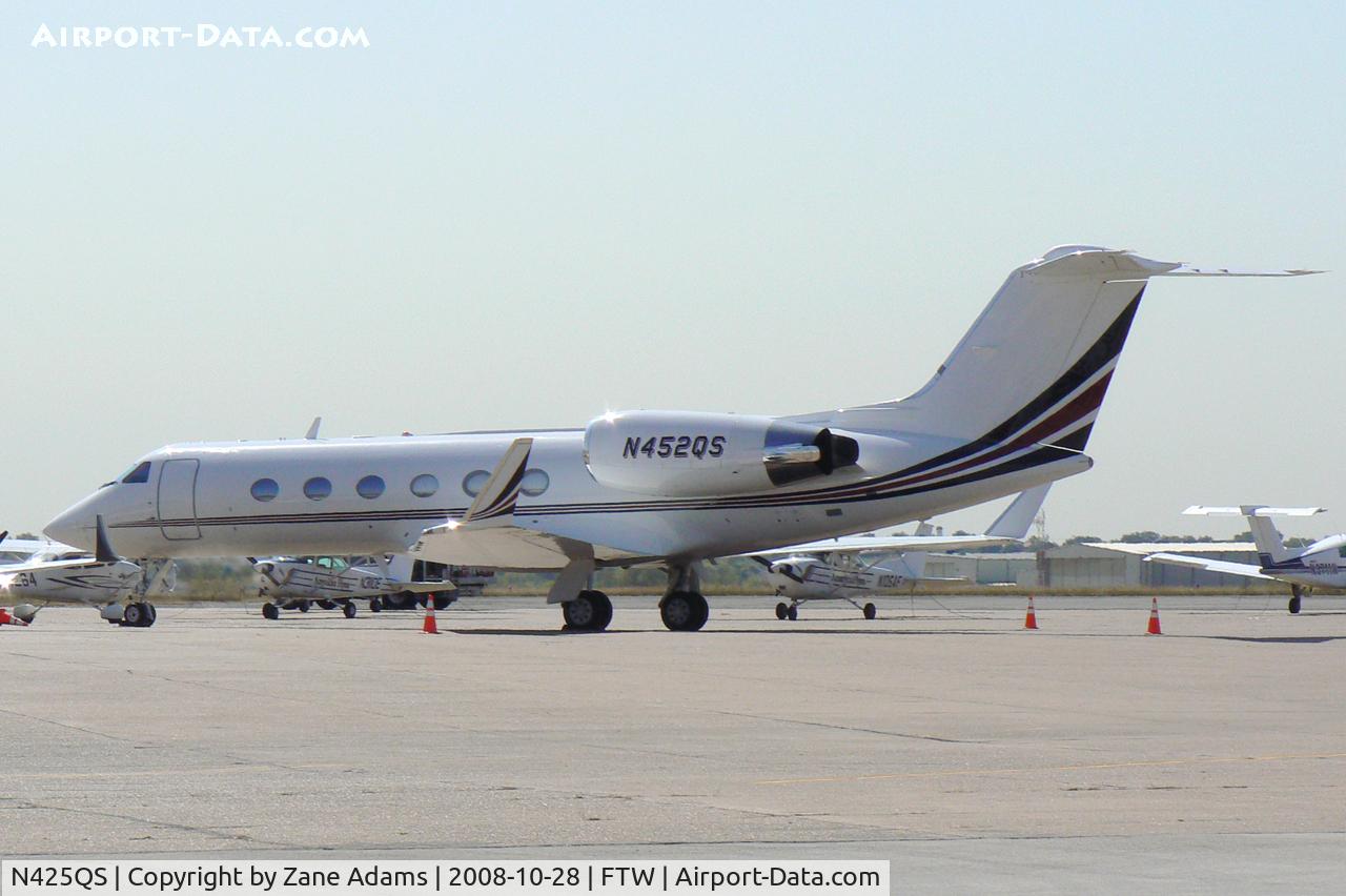 N425QS, 2004 Gulfstream Aerospace GIV-X (G450) C/N 4010, At Meacham Field