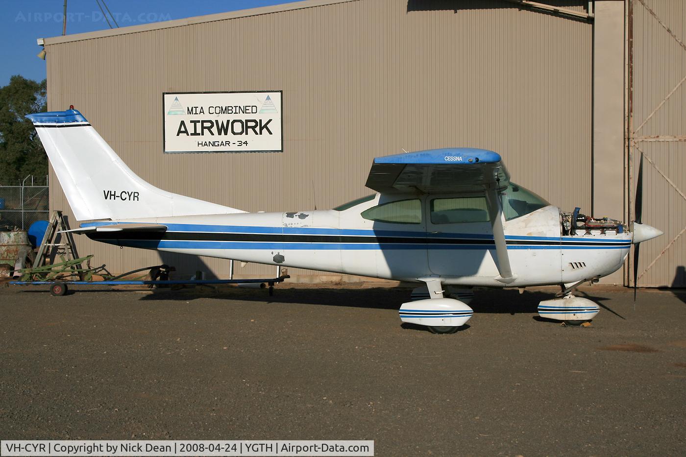 VH-CYR, Cessna 182P Skylane C/N 18261297, /