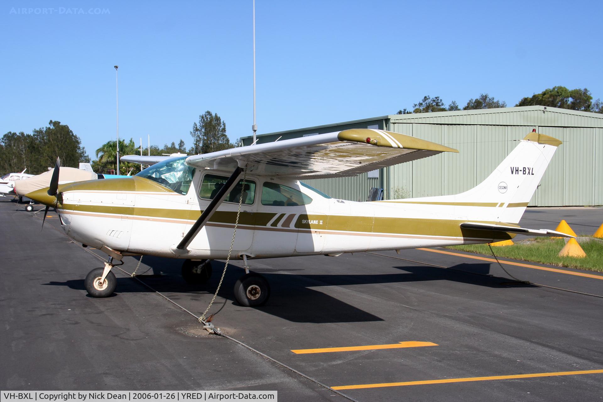 VH-BXL, 1979 Cessna 182Q Skylane C/N 18266931, /