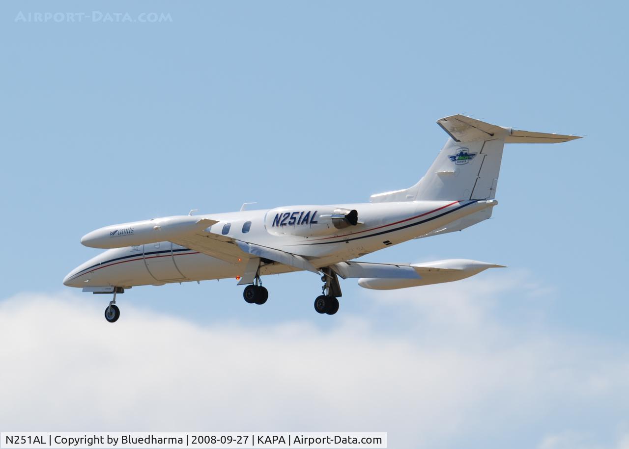 N251AL, Gates Learjet 25D C/N 25D-313, AirLife Denver on final approach to 17L.