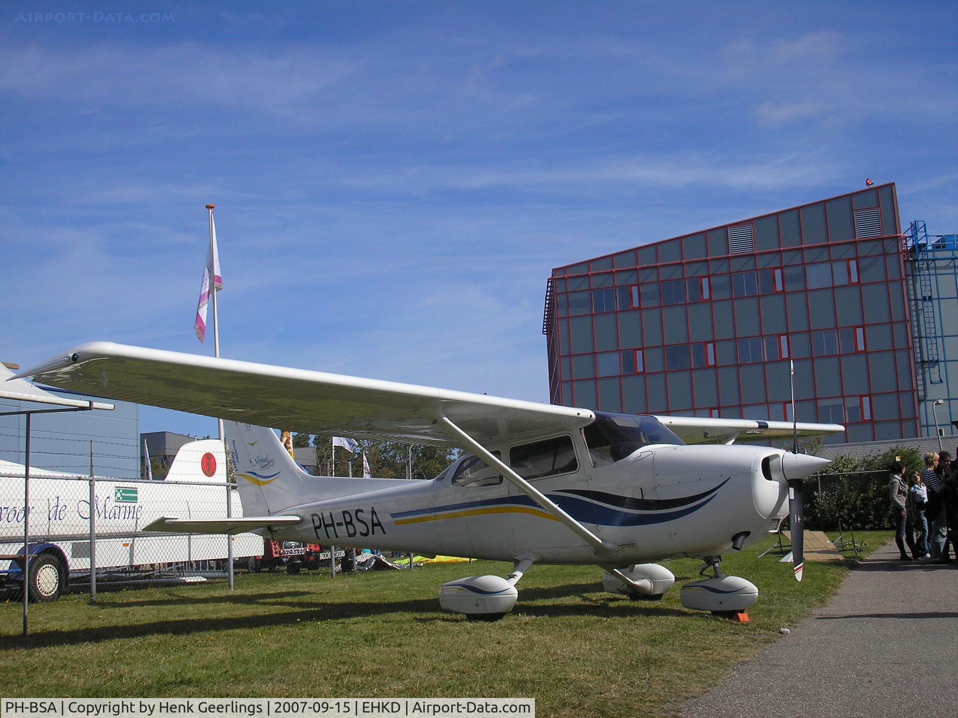 PH-BSA, Cessna 172S C/N 172S8387, Heldair - Maritime Airshow, Den Helder - De Kooy Airport , Sep 2007