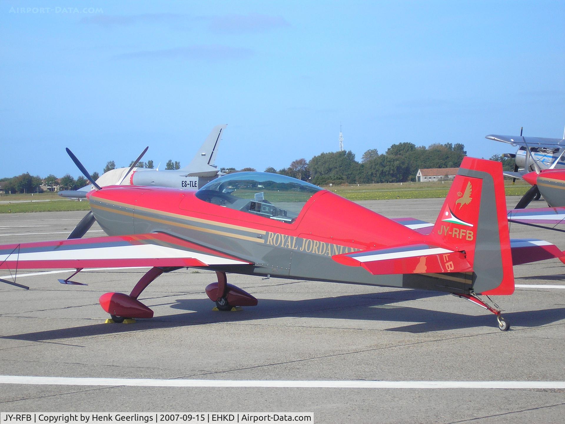 JY-RFB, Extra EA-300 C/N 1240, Jordanian Falcons Demo Team , Heldair - Maritime Airshow, Den Helder - De Kooy Airport , Sep 2007