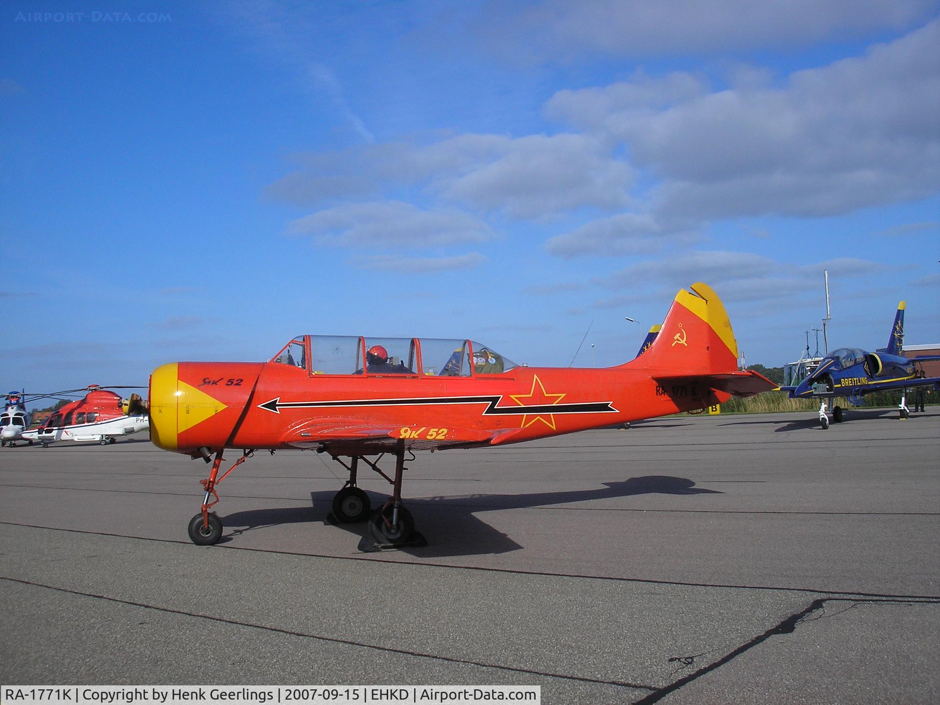 RA-1771K, 1987 Yakovlev Yak-52 C/N 866811, Heldair - Maritime Airshow, Den Helder - De Kooy Airport , Sep 2007