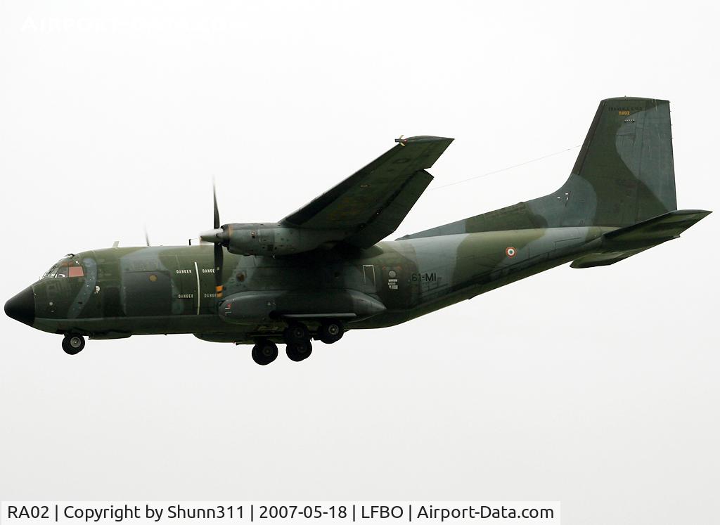 RA02, Transall C-160R C/N A02, Landing rwy 32L
