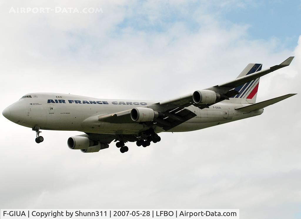 F-GIUA, 2002 Boeing 747-428F/ER/SCD C/N 32866, Landing rwy 32L