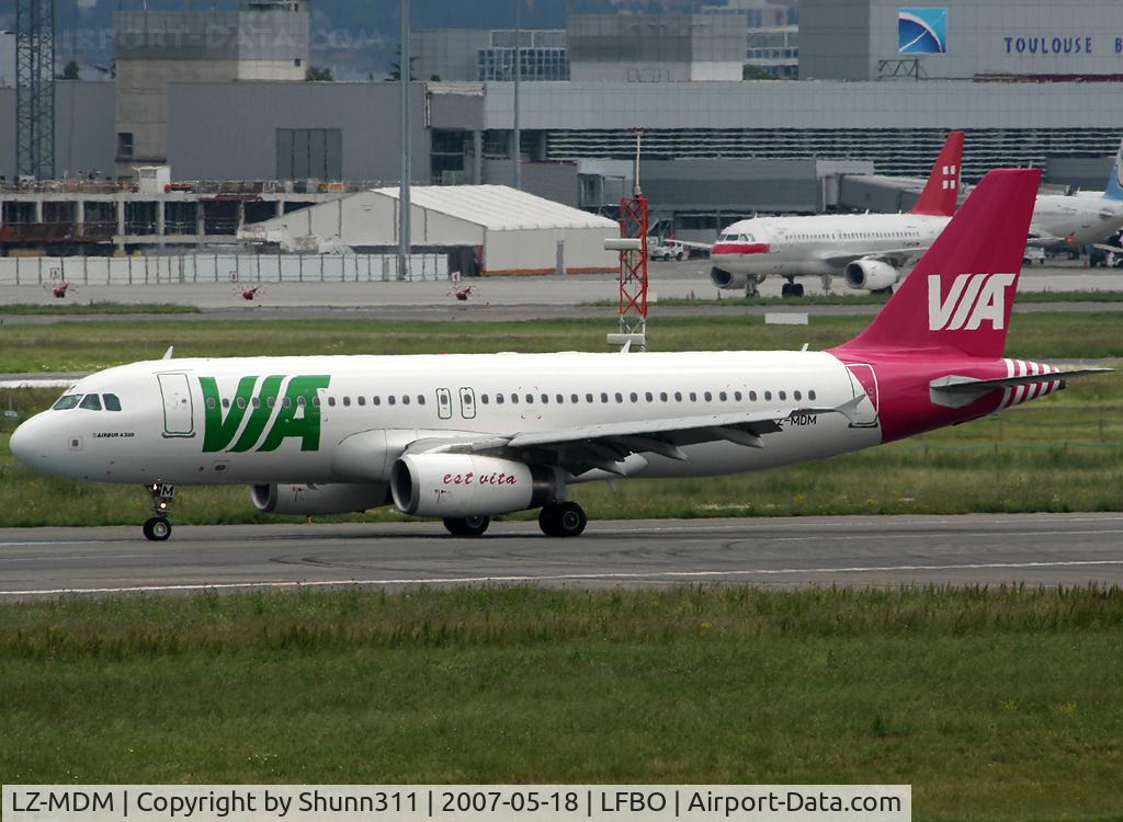 LZ-MDM, 2006 Airbus A320-214 C/N 2804, Arriving rwy 32L and going to the terminal