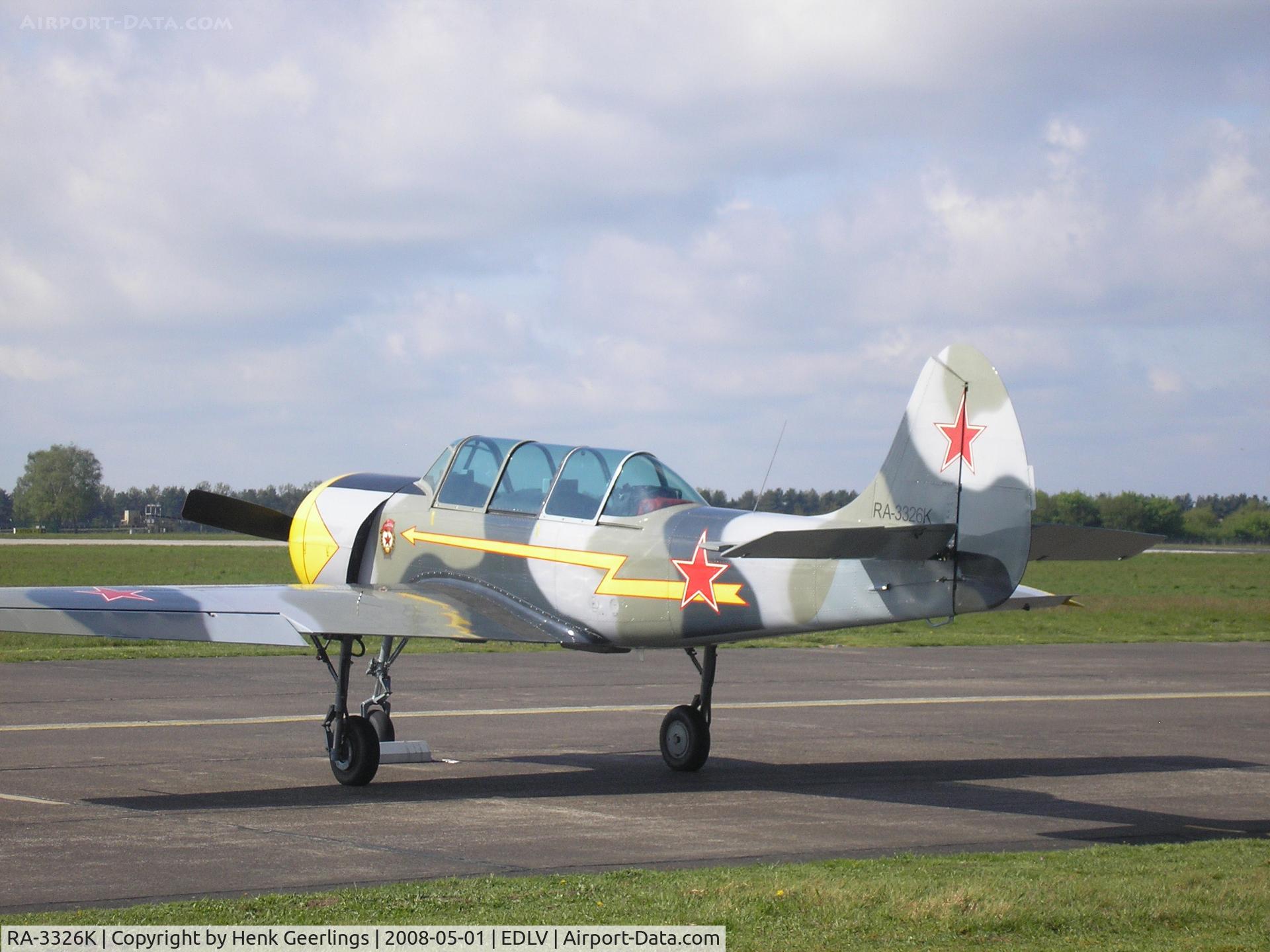 RA-3326K, 1987 Bacau Yak-52 C/N 877401, Airport-Festival Airport Weeze ,  01 may 2008