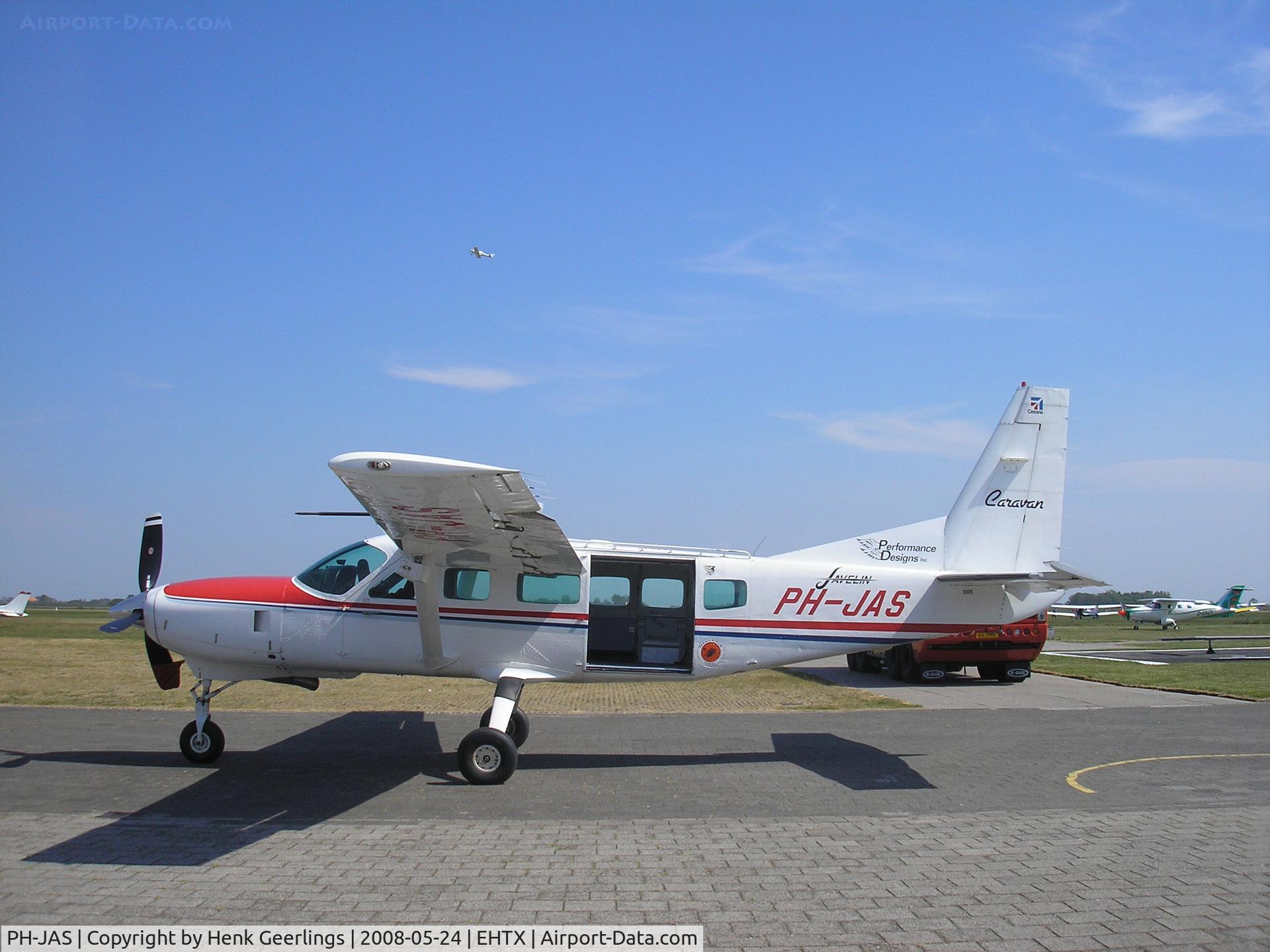 PH-JAS, 1993 Cessna 208 Caravan 1 C/N 20800226, Texel Airport, Para Centrum Texel