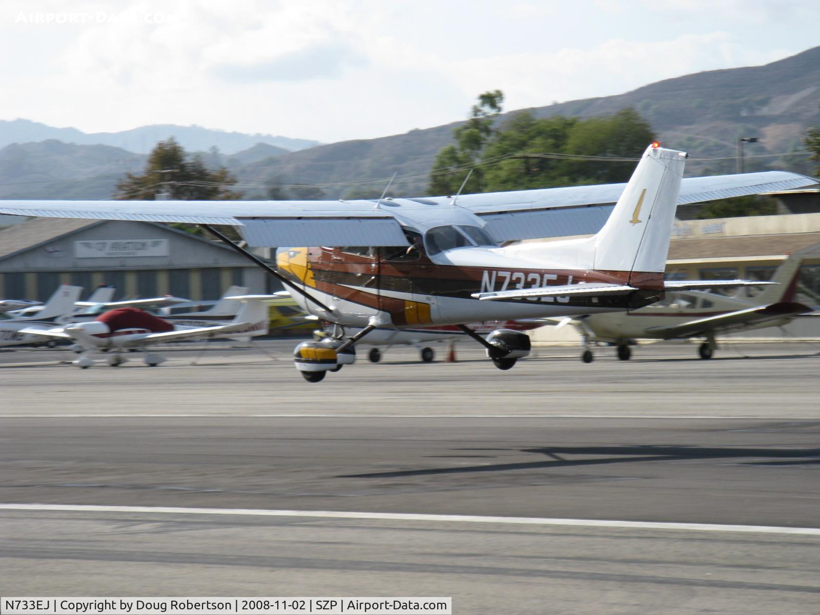 N733EJ, 1976 Cessna 172N C/N 17268235, 1976 Cessna 172N SKYHAWK II, Lycoming O-320-E2D 150 Hp, landing Rwy 22