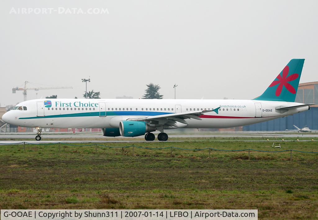 G-OOAE, 1998 Airbus A321-211 C/N 852, Lining up rwy 32R for departure