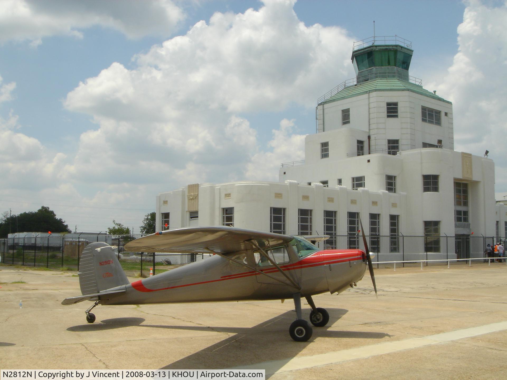 N2812N, 1947 Cessna 140 C/N 13073, Houston Hobby Terminal Museum