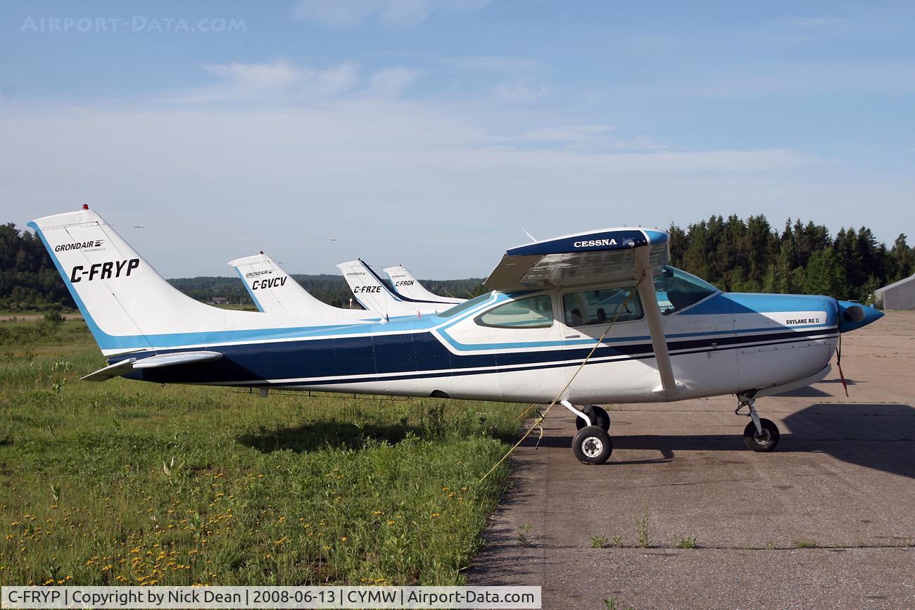 C-FRYP, Cessna R182 Skylane RG C/N R18200479, /