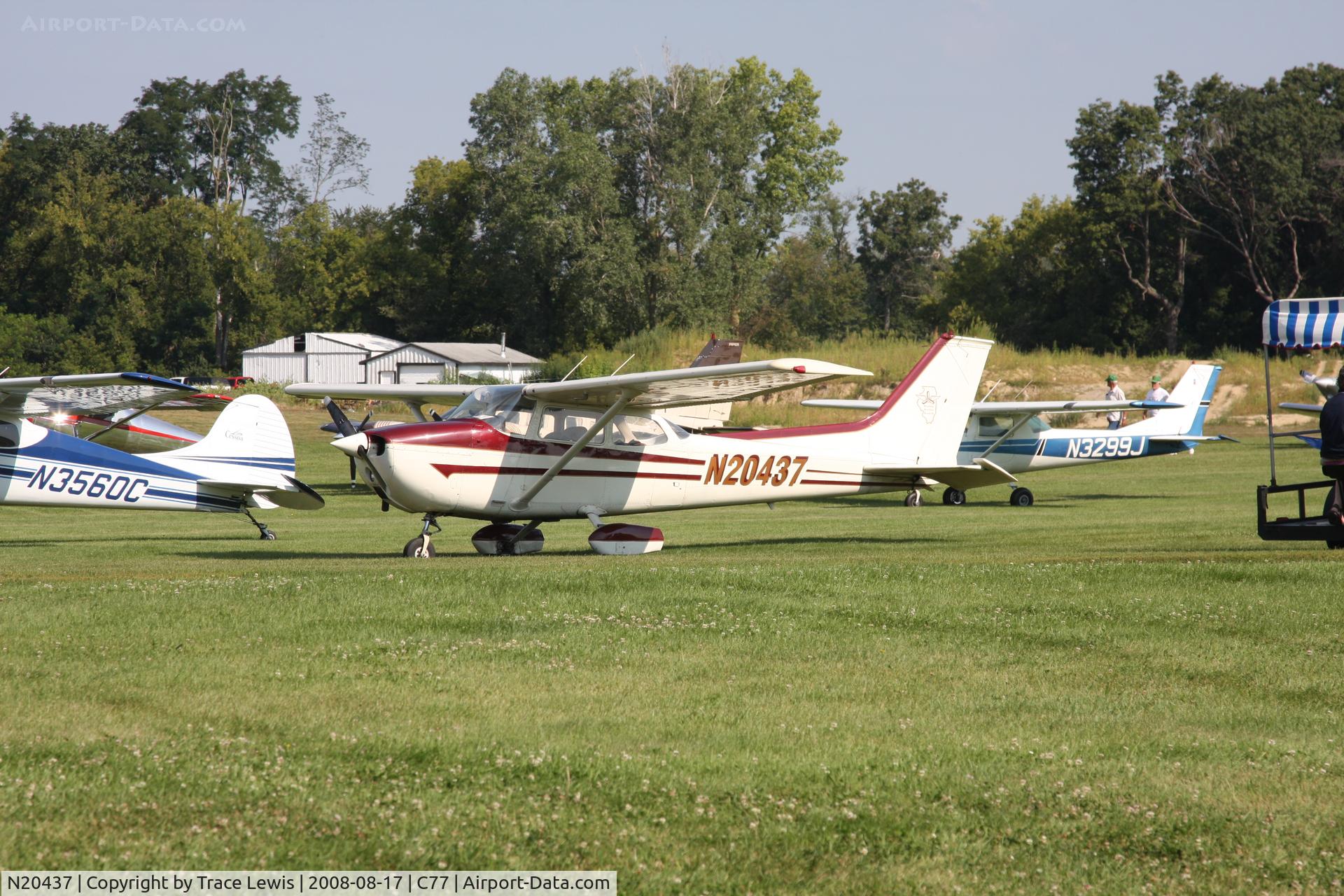 N20437, 1972 Cessna 172M C/N 17261287, at c77