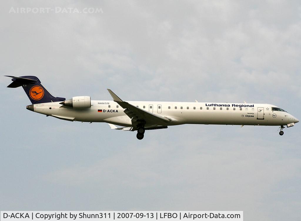 D-ACKA, 2006 Bombardier CRJ-900LR (CL-600-2D24) C/N 15072, Landing rwy 14R
