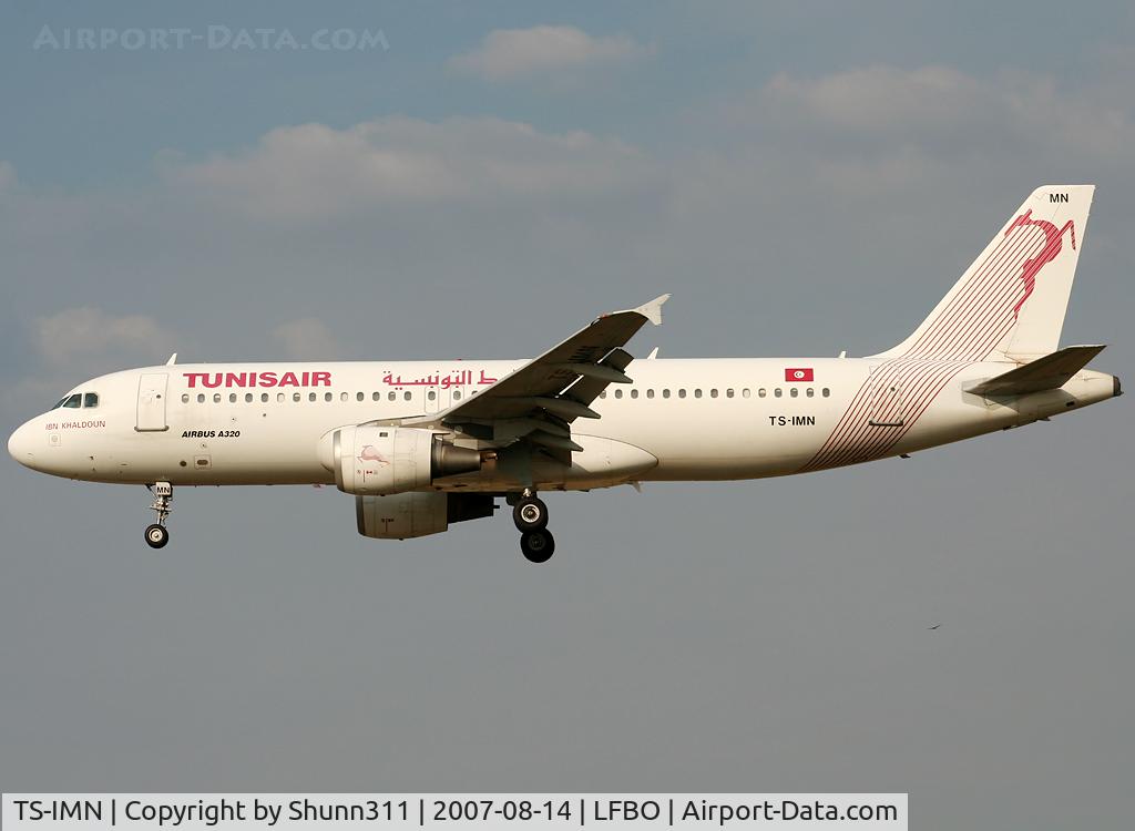 TS-IMN, 2000 Airbus A320-211 C/N 1187, Landing rwy 32L