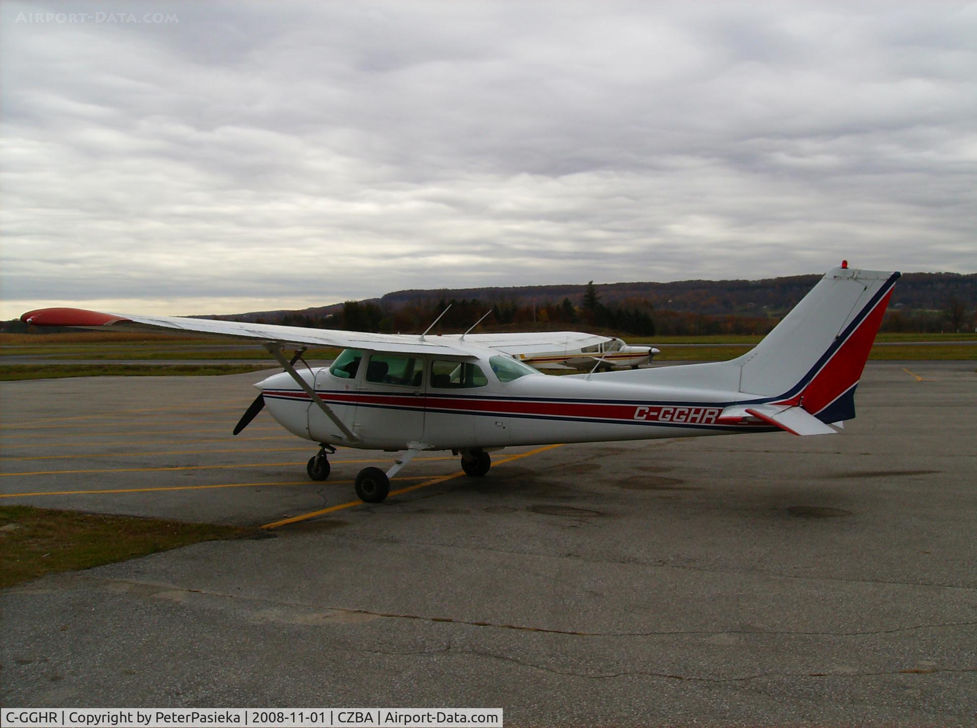 C-GGHR, 1977 Cessna 172N C/N 17267685, Spectrum Airways training aircraft, Burlington Airport, Ontario Canada