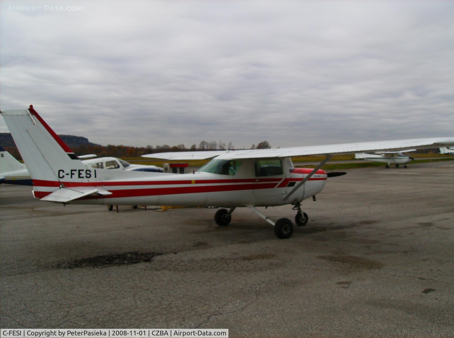 C-FESI, 1979 Cessna 152 C/N 15283064, Spectrum Airways training aircraft, Burlington Airport, Ontario Canada