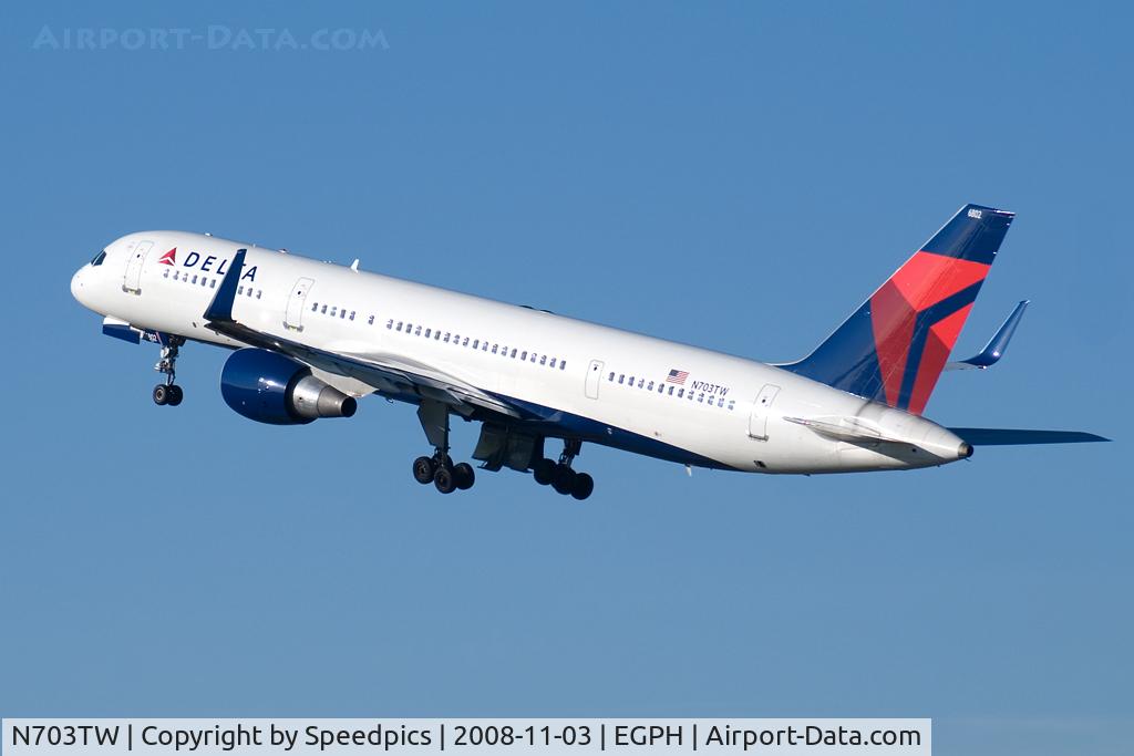 N703TW, 1996 Boeing 757-2Q8 C/N 27620, Heading off to KJFK