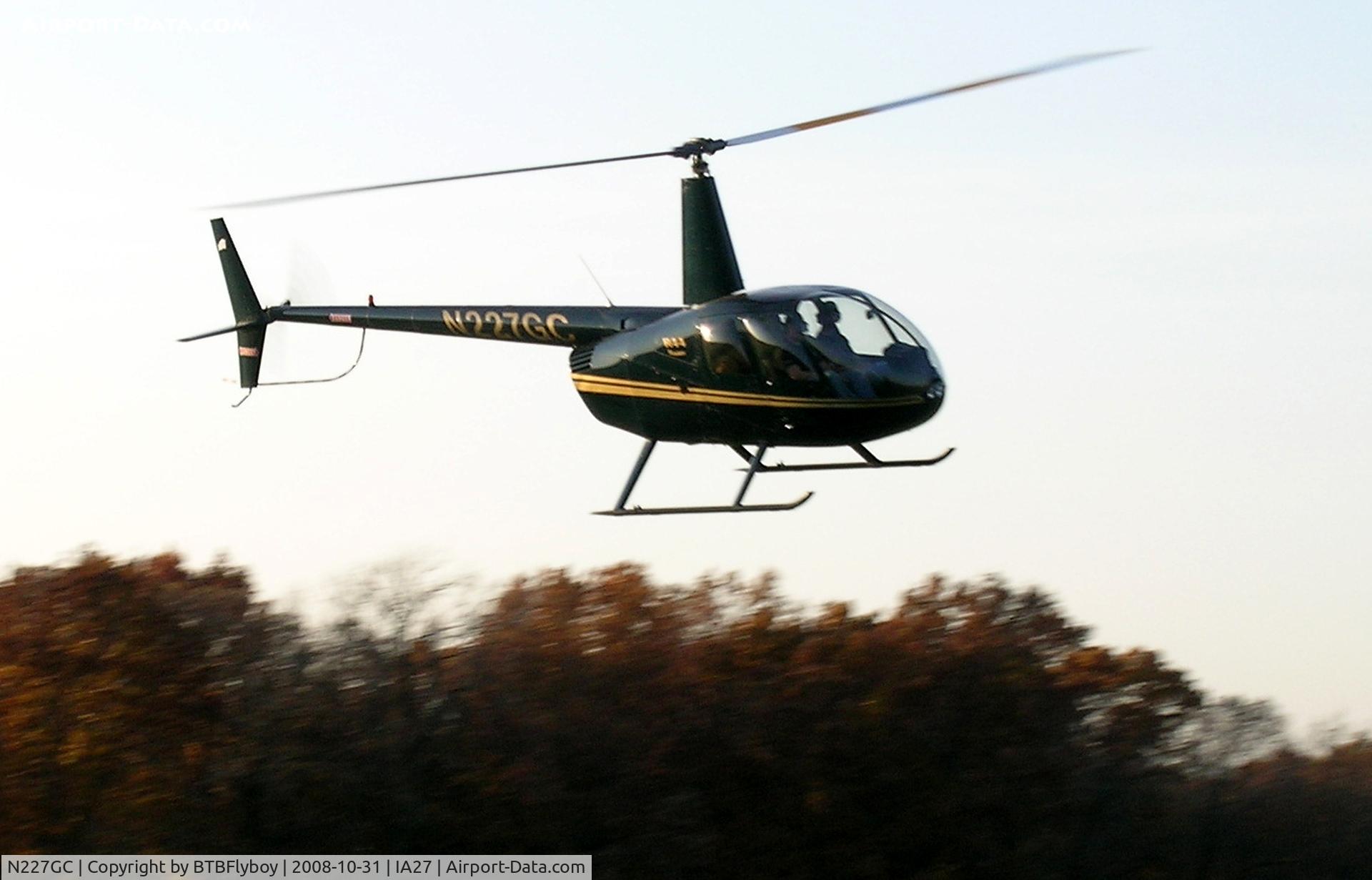 N227GC, 2002 Robinson R44 C/N 1205, Arriving for the annual 