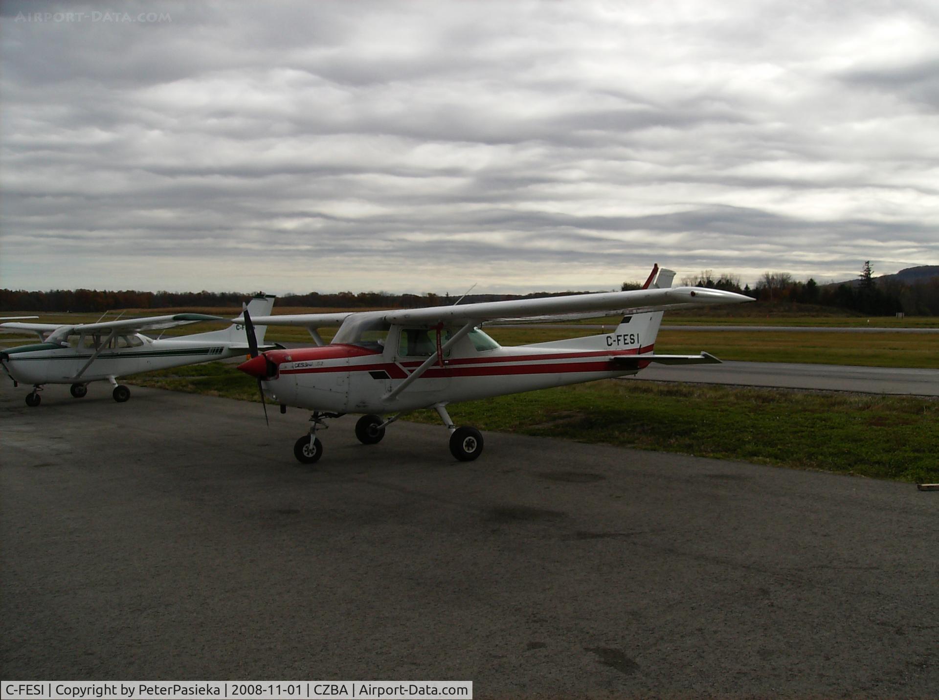 C-FESI, 1979 Cessna 152 C/N 15283064, Spectrum Airways training aircraft, Burlington Airport, Ontario Canada