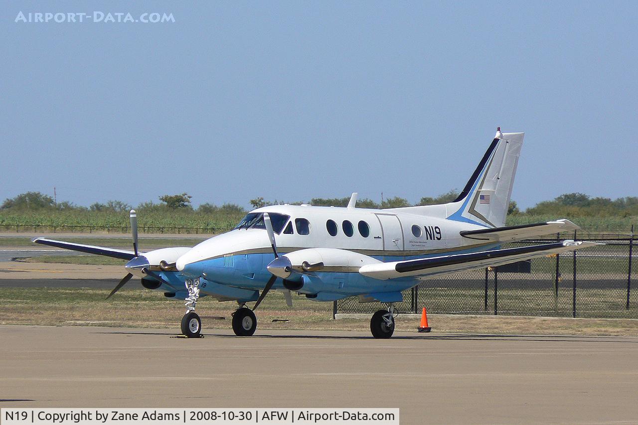 N19, 1980 Beech C90 C/N LJ-909, FAA at Alliance - Fort Worth