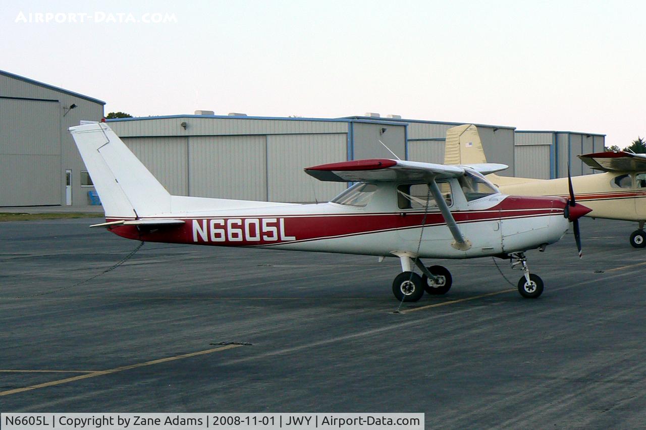 N6605L, 1980 Cessna 152 C/N 15284459, At Midlothian Airport