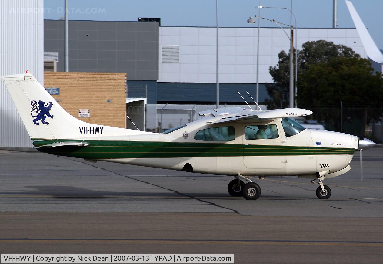 VH-HWY, Cessna 210L Centurion C/N 21060263, /