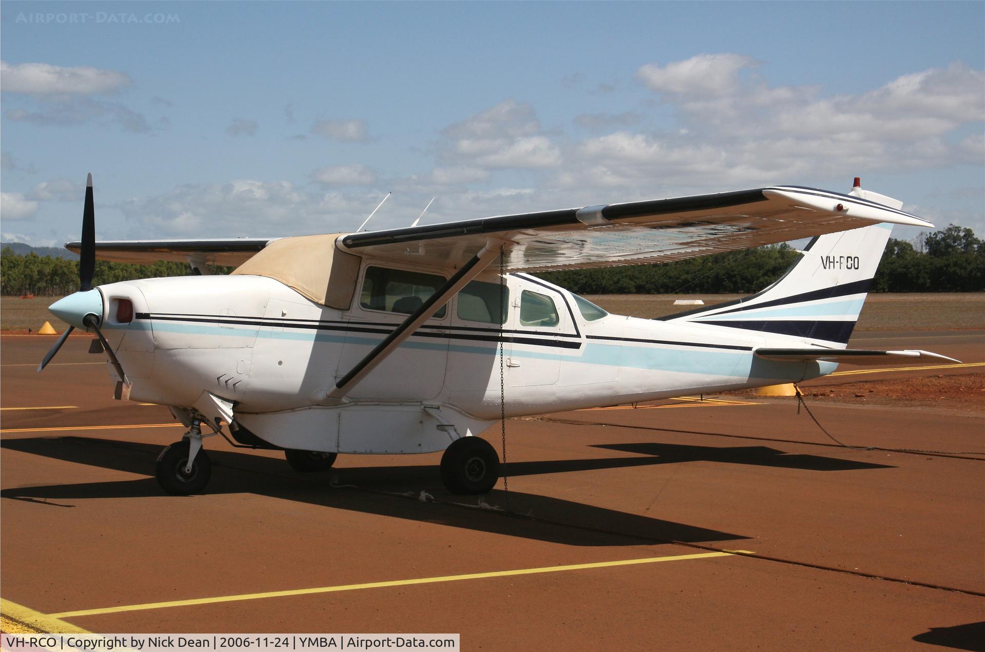 VH-RCO, 1965 Cessna P206 Super Skylane C/N P2060128, /