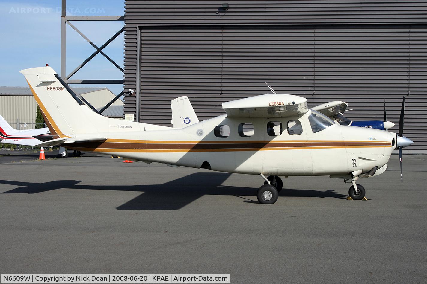 N6609W, 1982 Cessna P210N Pressurised Centurion C/N P21000804, /