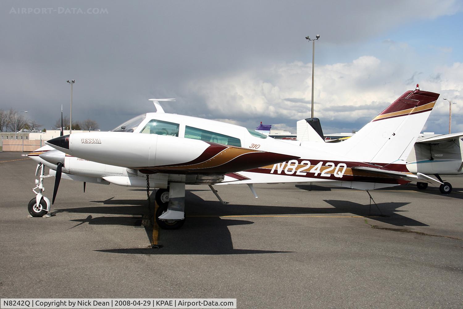 N8242Q, 1973 Cessna 310Q C/N 310Q0715, KPAE
