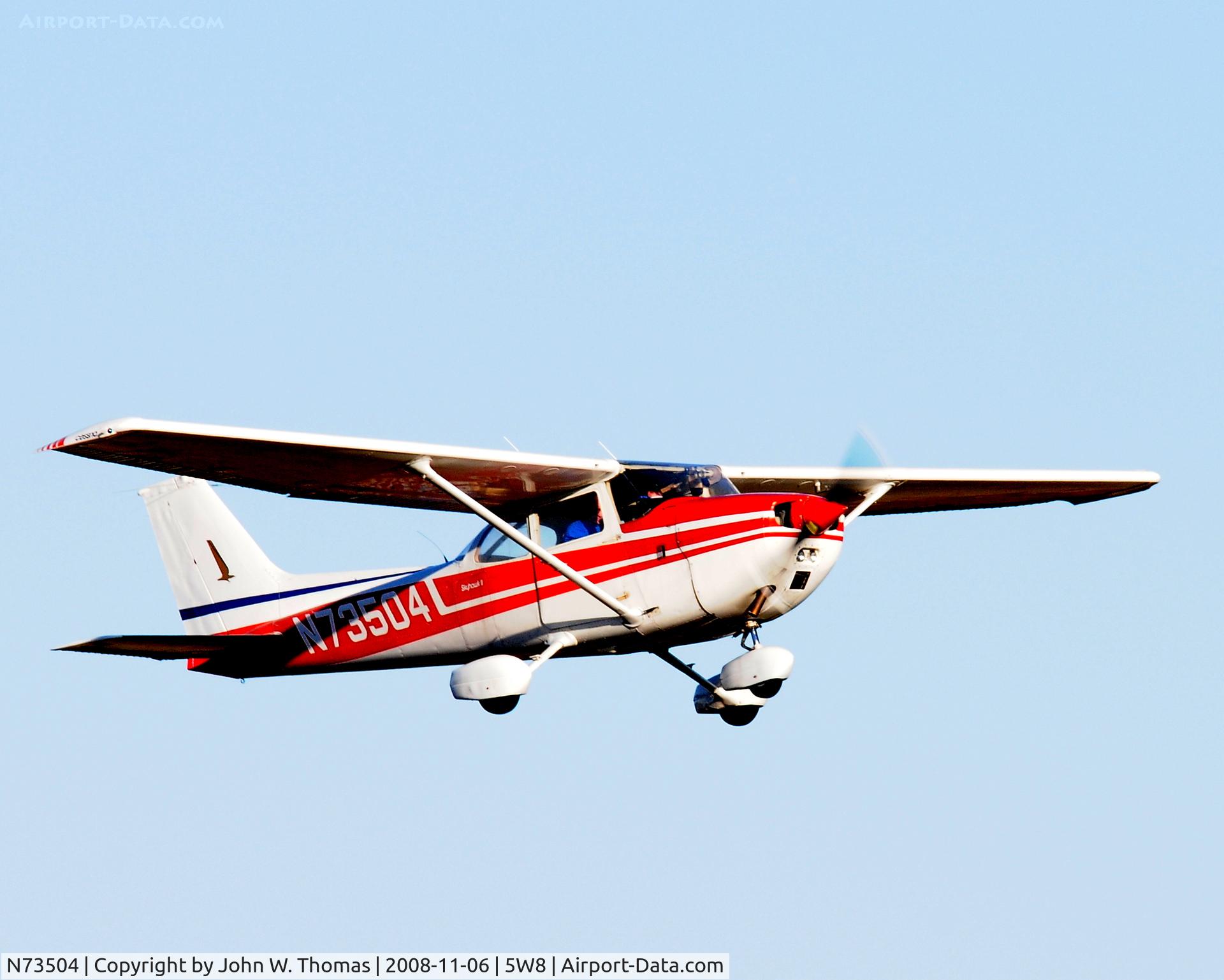 N73504, 1976 Cessna 172M C/N 17267514, Departing runway 22