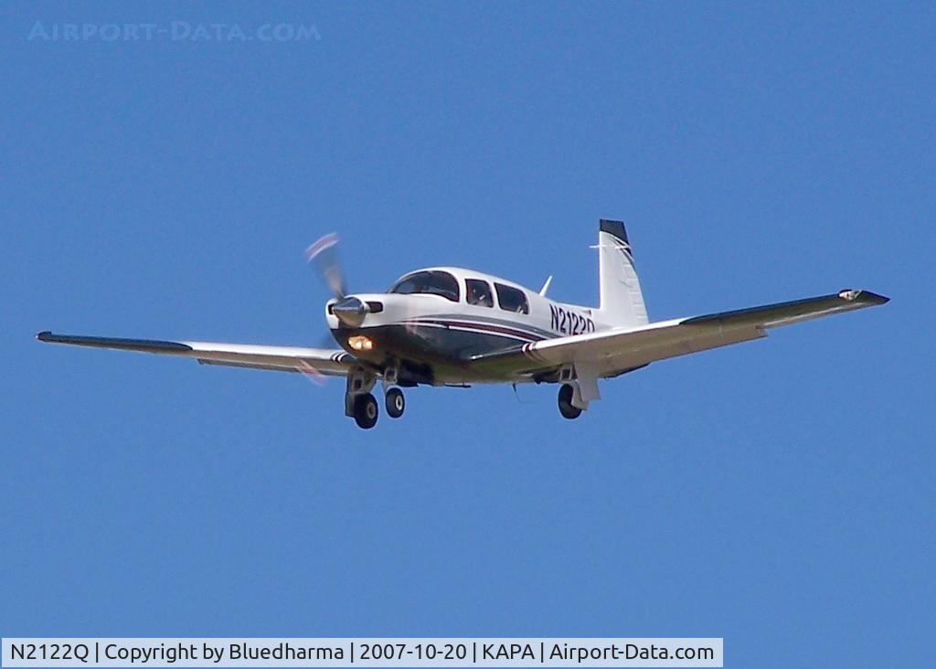 N2122Q, 1979 Mooney M20K C/N 250209, On final approach to 17L.