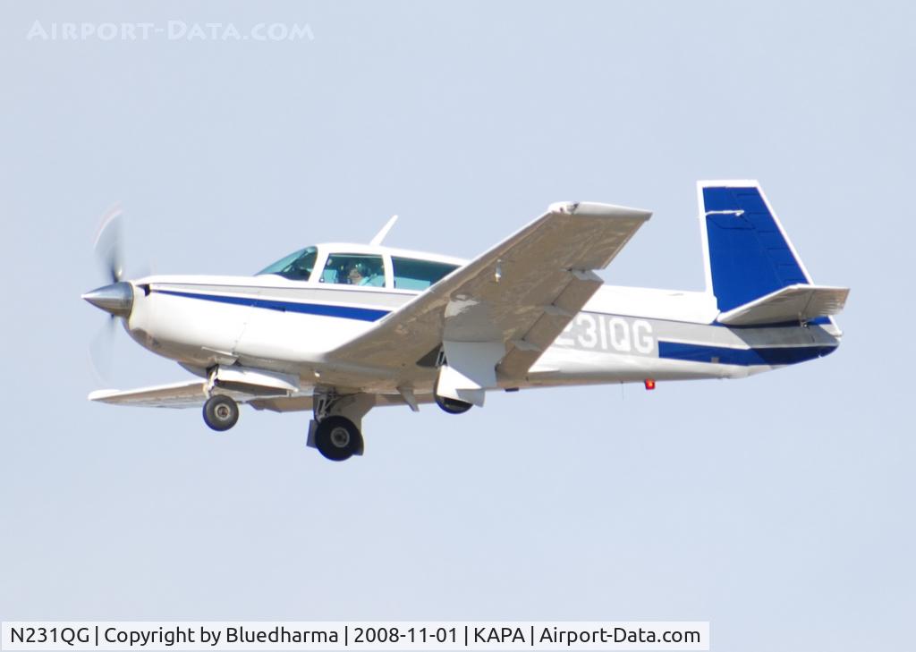 N231QG, 1980 Mooney M20K C/N 25-0357, On final approach to 17R.