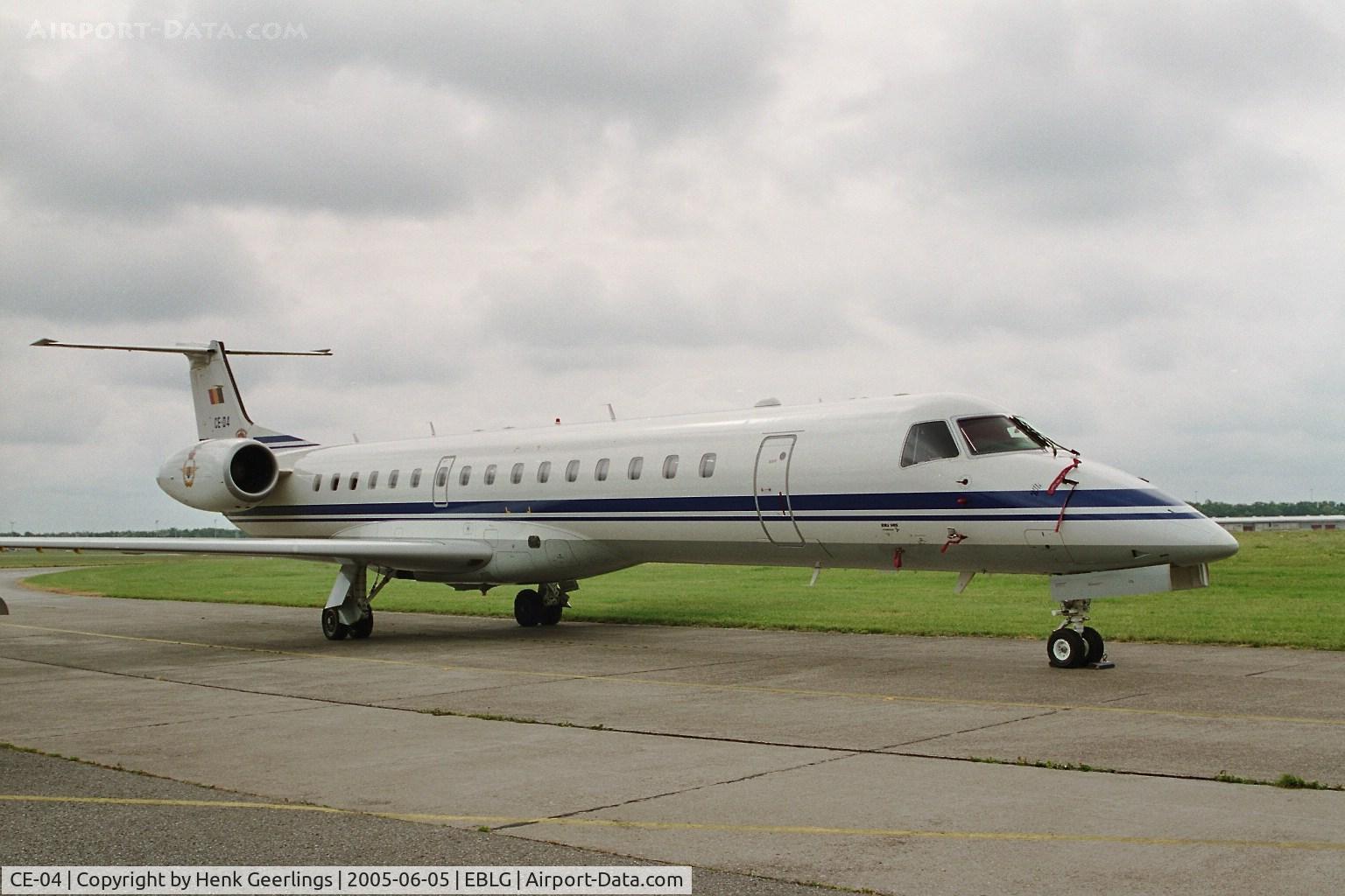 CE-04, 2001 Embraer ERJ-145LR (EMB-145LR) C/N 145548, Bierset Heli days 05 jun 2005