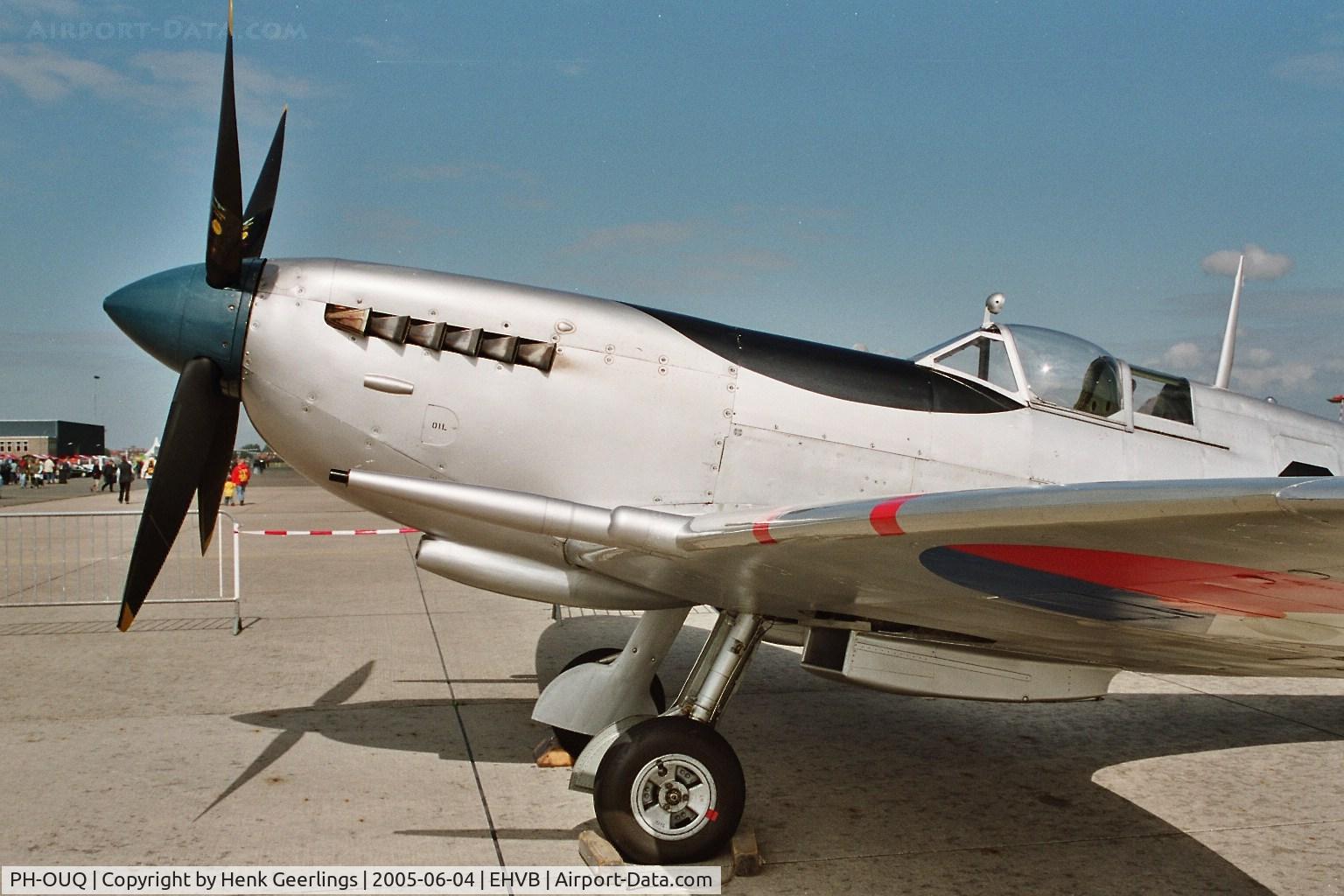 PH-OUQ, 1943 Supermarine 361 Spitfire LF.IXc C/N CBAF.IX.1732, Valkenburg Naval Air Base , closing of Base, june 2005