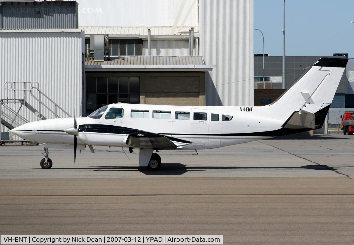 VH-ENT, 1981 Cessna 404 Titan C/N 404-0818, /
