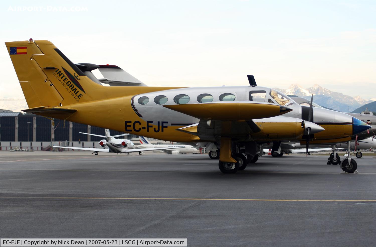 EC-FJF, Cessna 414 Chancellor C/N 414-0523, Pity the sun wasnt on this