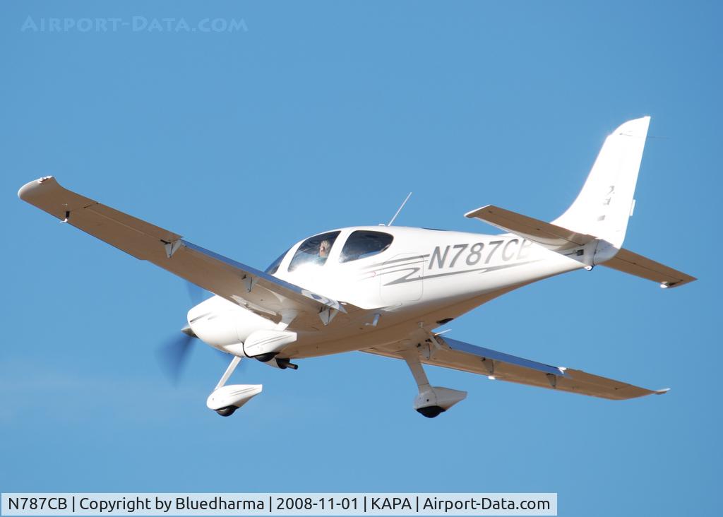 N787CB, 2003 Cirrus SR22 C/N 0787, On final approach to 17L.