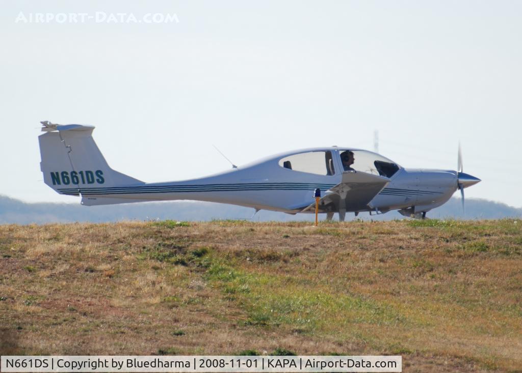 N661DS, 2005 Diamond DA-40 Diamond Star C/N 40.600, Position and Hold for 17L.