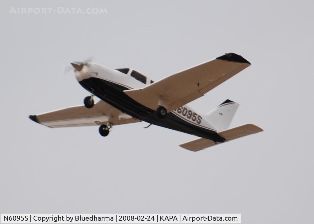 N6095S, 2007 Piper PA-28-181 Archer II C/N 2843662, Touch and Go on 17L.